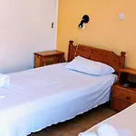 加拉克希亚酒店 Agioi Pandes