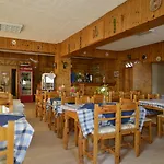 加拉克希亚酒店 2* Agioi Pandes
