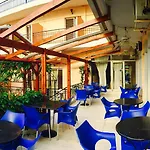 加拉克希亚酒店 Agioi Pandes
