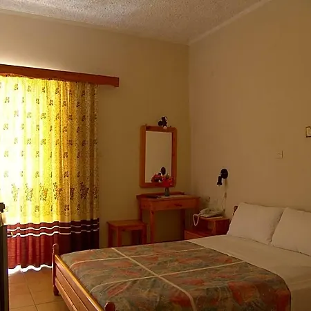 Galaxias Otel 2*